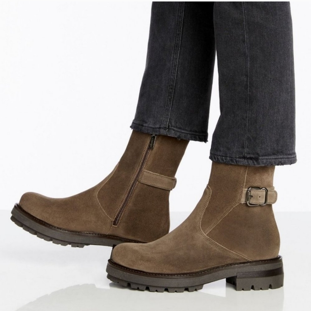 La Canadienne Camilla boots Suede  NEW! Size 6.5